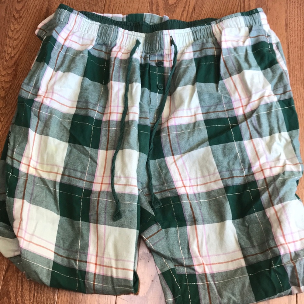 Flannel Pajama Pants. Green hues.